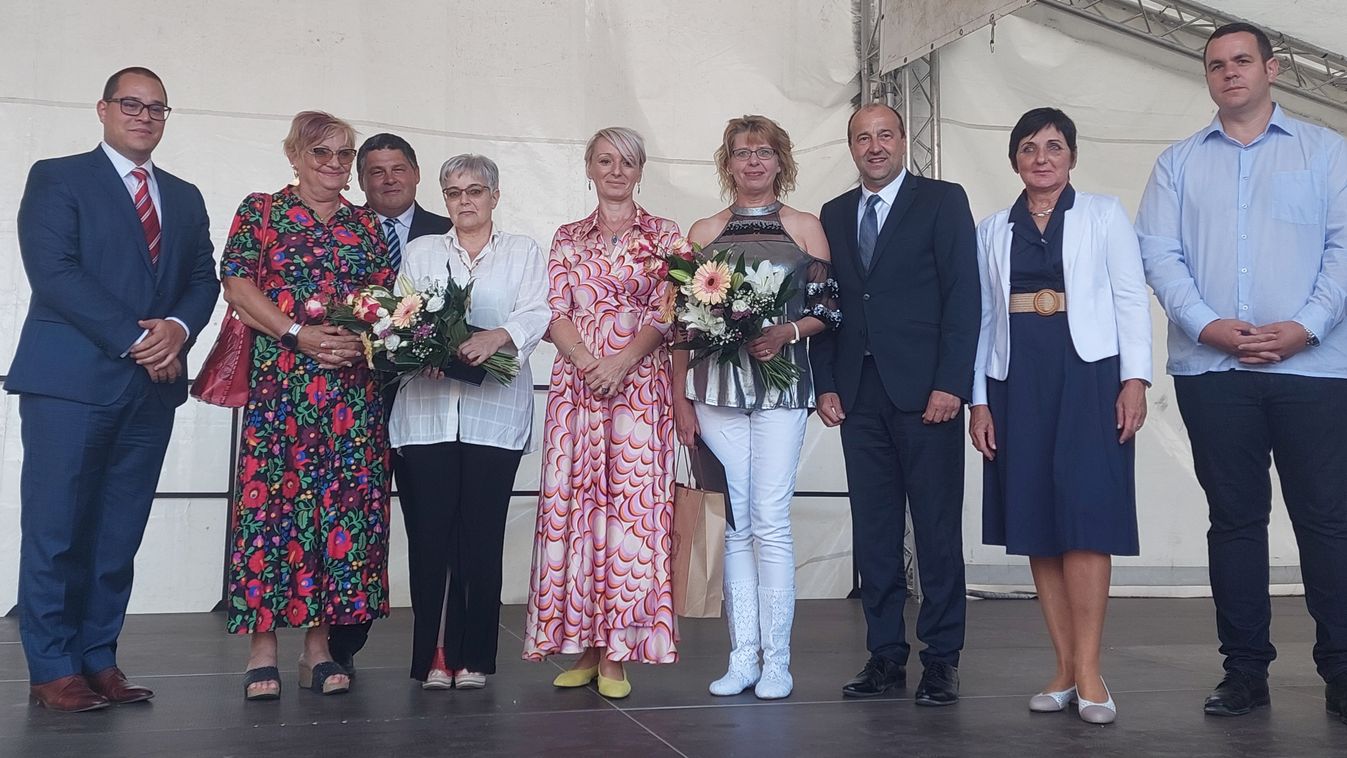 Egészségügyi dolgozók munkáját ismerték el Komáromban is