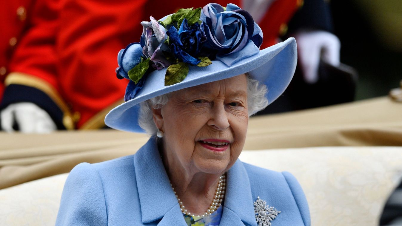 II. Erzsébet ékszereiből nyílik kiállítás a Buckingham-palotában