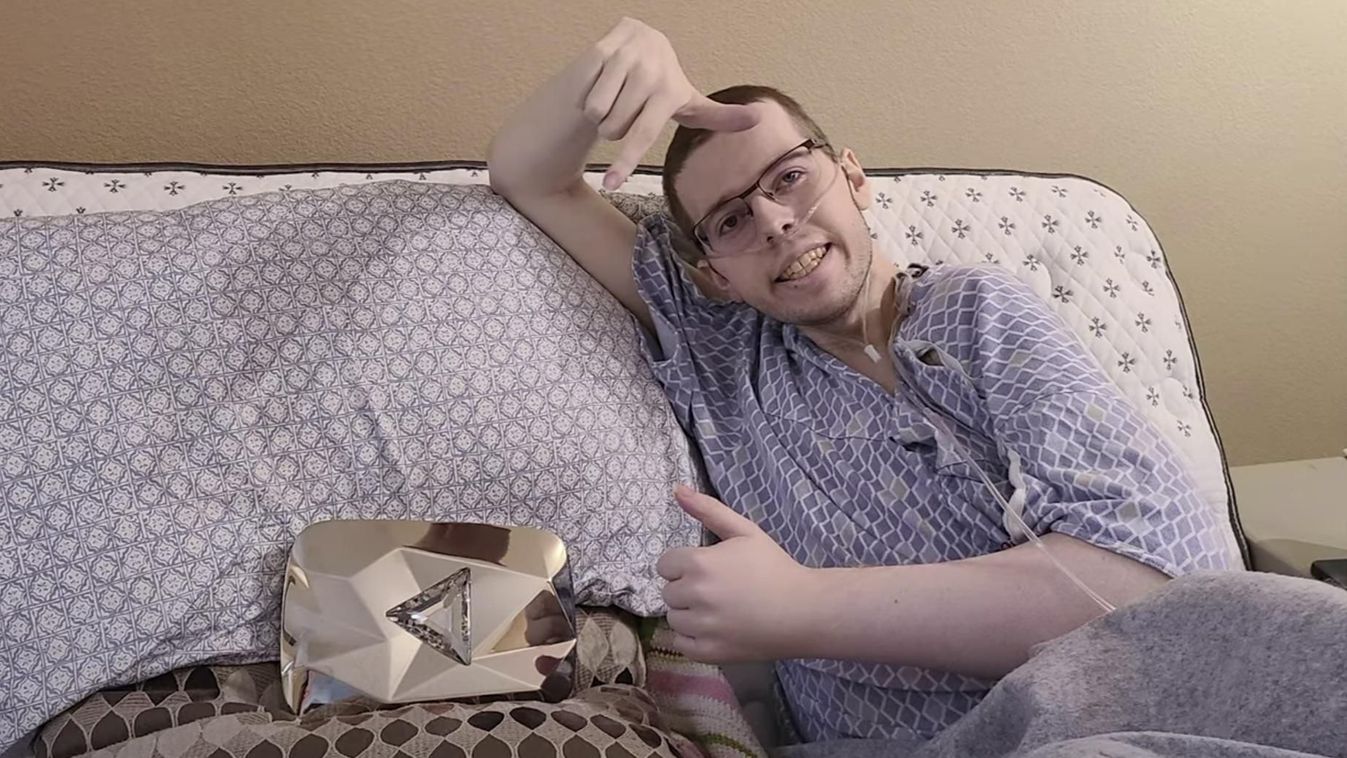 23 évesen halt meg a népszerű youtuber – megosztotta utolsó videóját