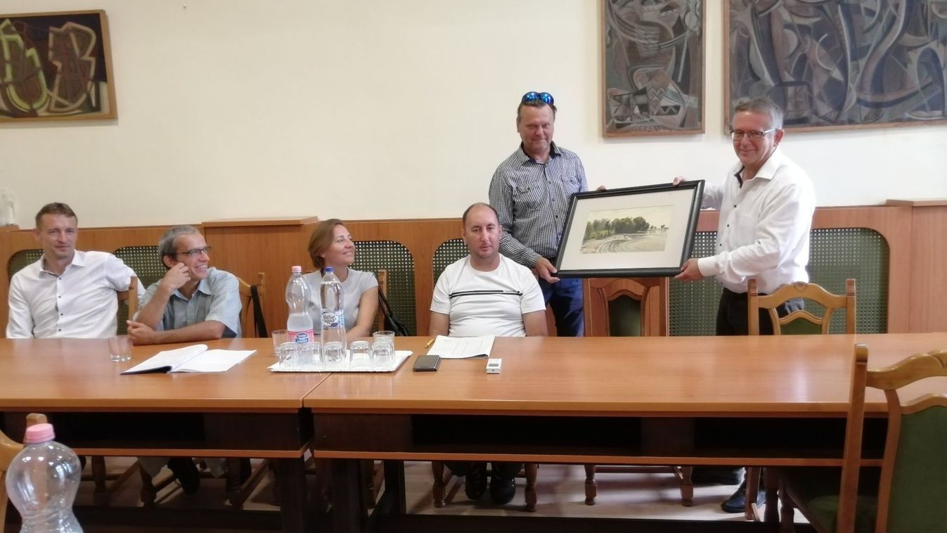 Elköszönt a kistérség a lemondó dunaalmási polgármestertől