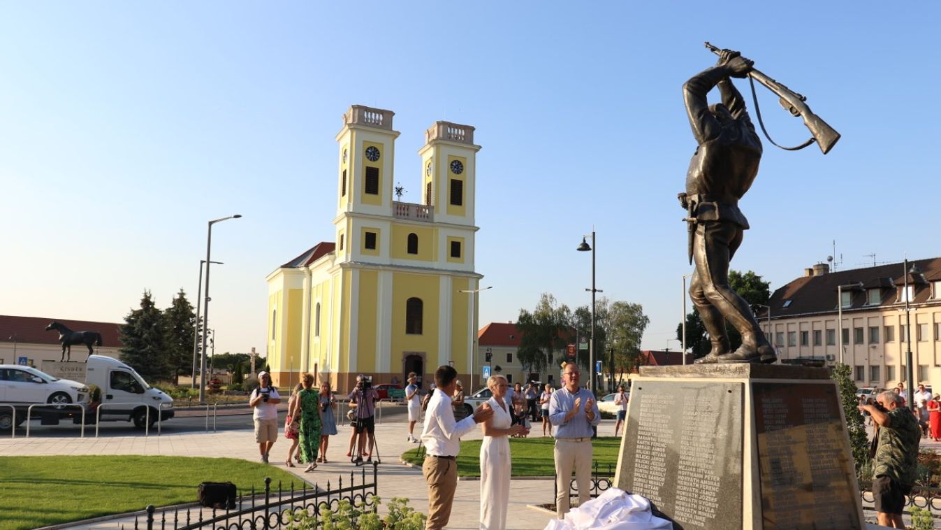 Főtéravatással startoltak a Kisbéri Napok