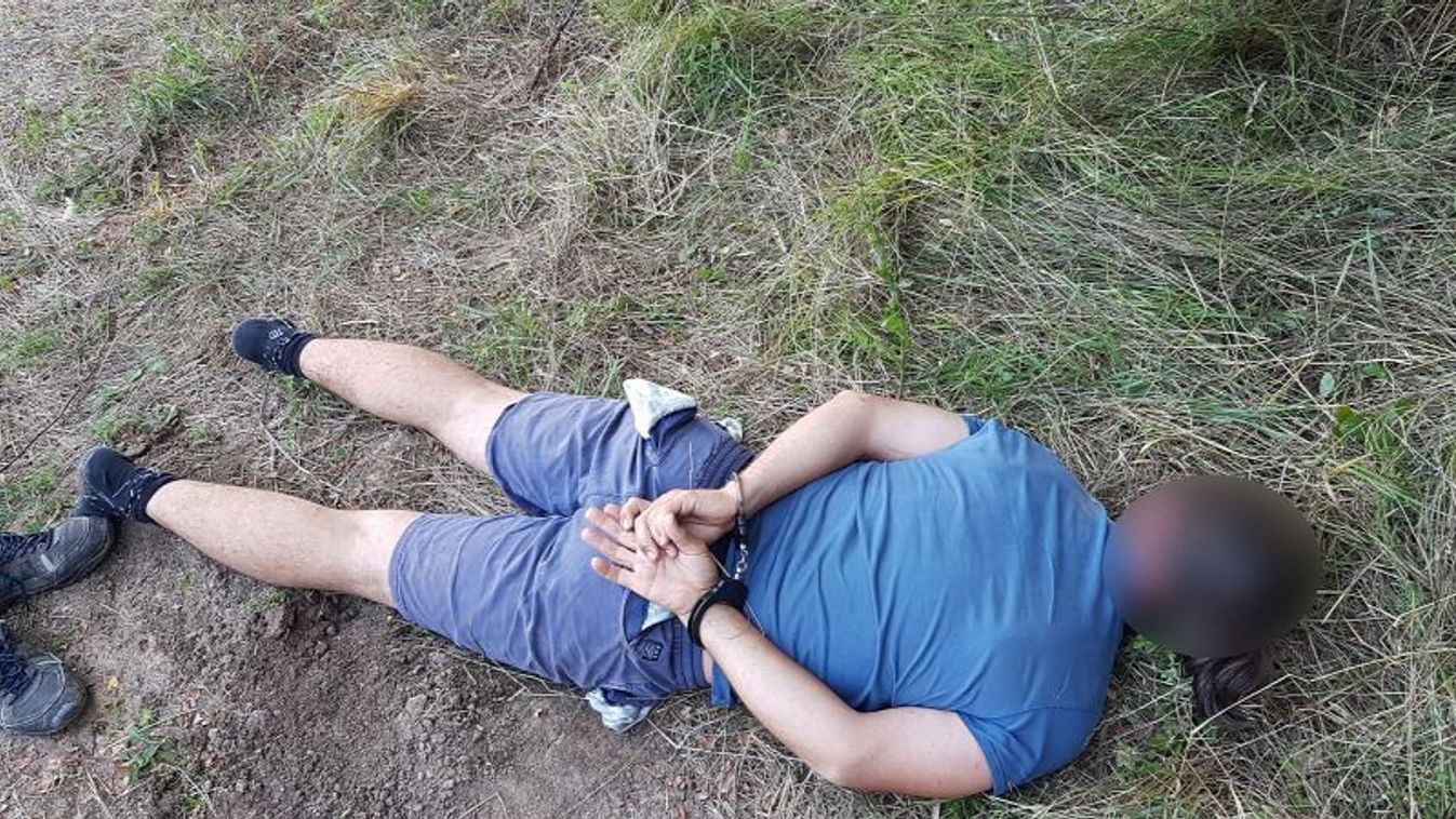 Napszámban dolgozott egy birkalegelőn a TOP 50-es magyar bűnöző, amikor a TEK rajta ütött (videó)