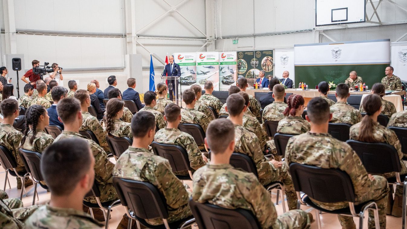 Erkölcsileg és anyagilag is támogatja a honvédelmi nevelést a nemzeti kormány