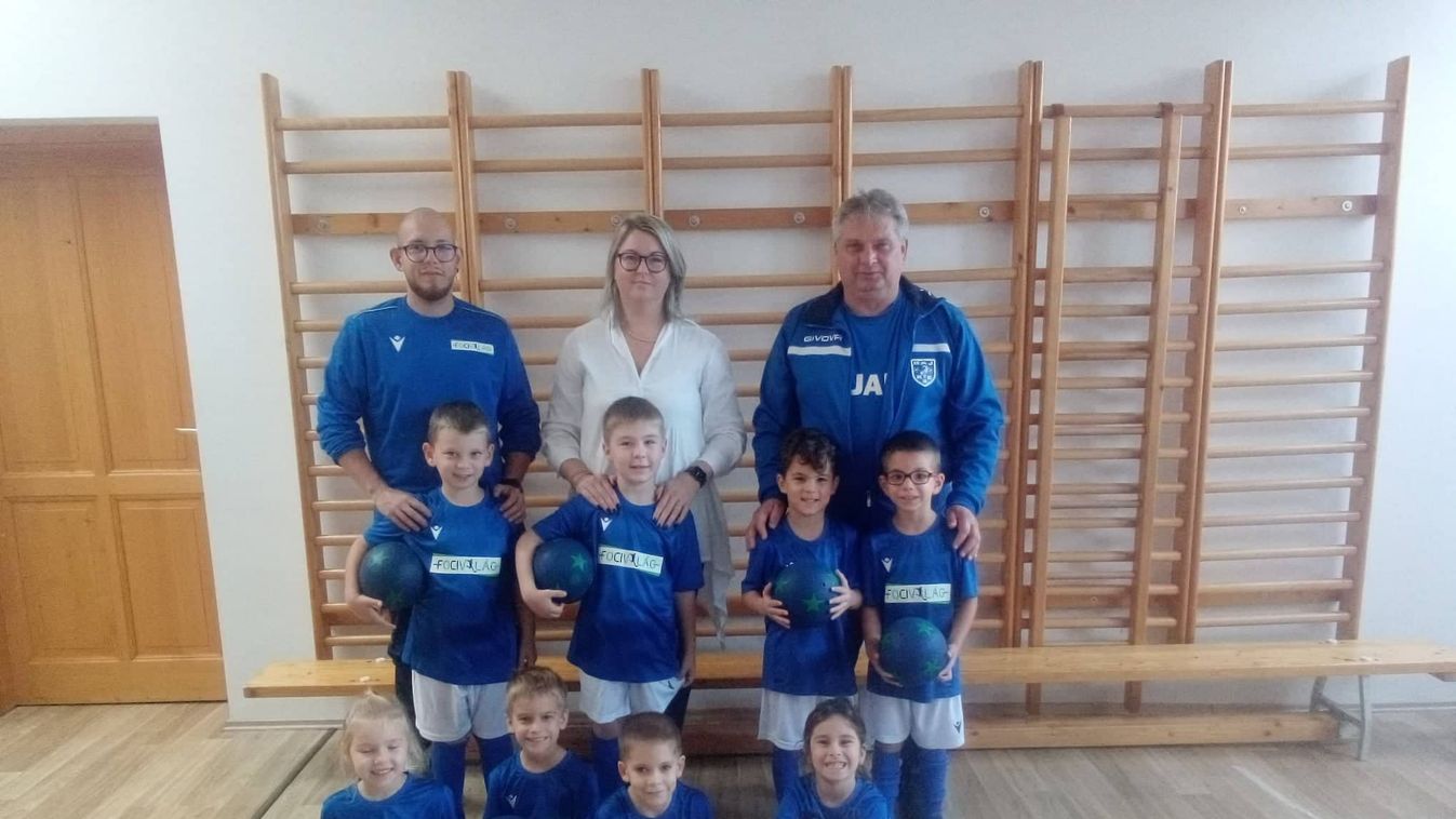 Nyolc éve futballoznak a helyi óvodások Bajon