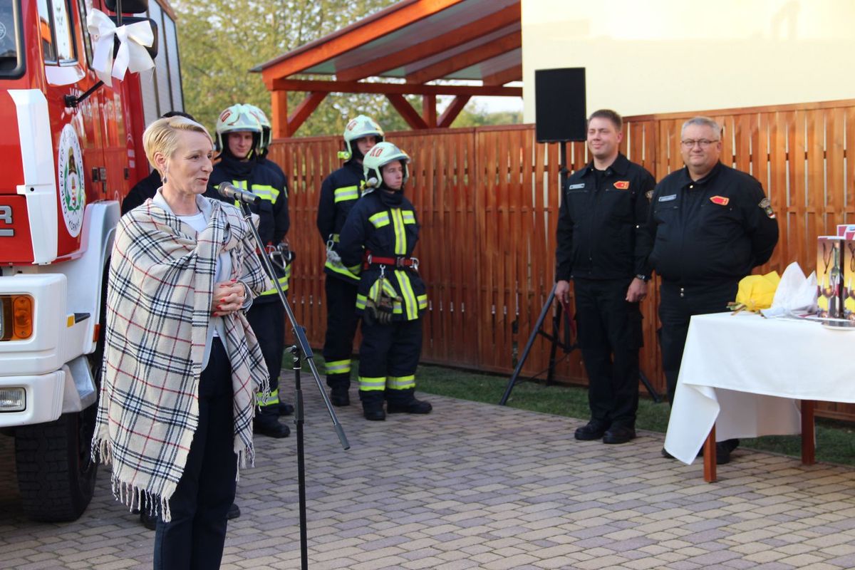 Az idei esztendő 10 milliós összértékű beszerzéseinek projektzáró rendezvényét tartotta tegnap a Környei Polgárőr és Önkéntes Tűzoltó Egyesület.