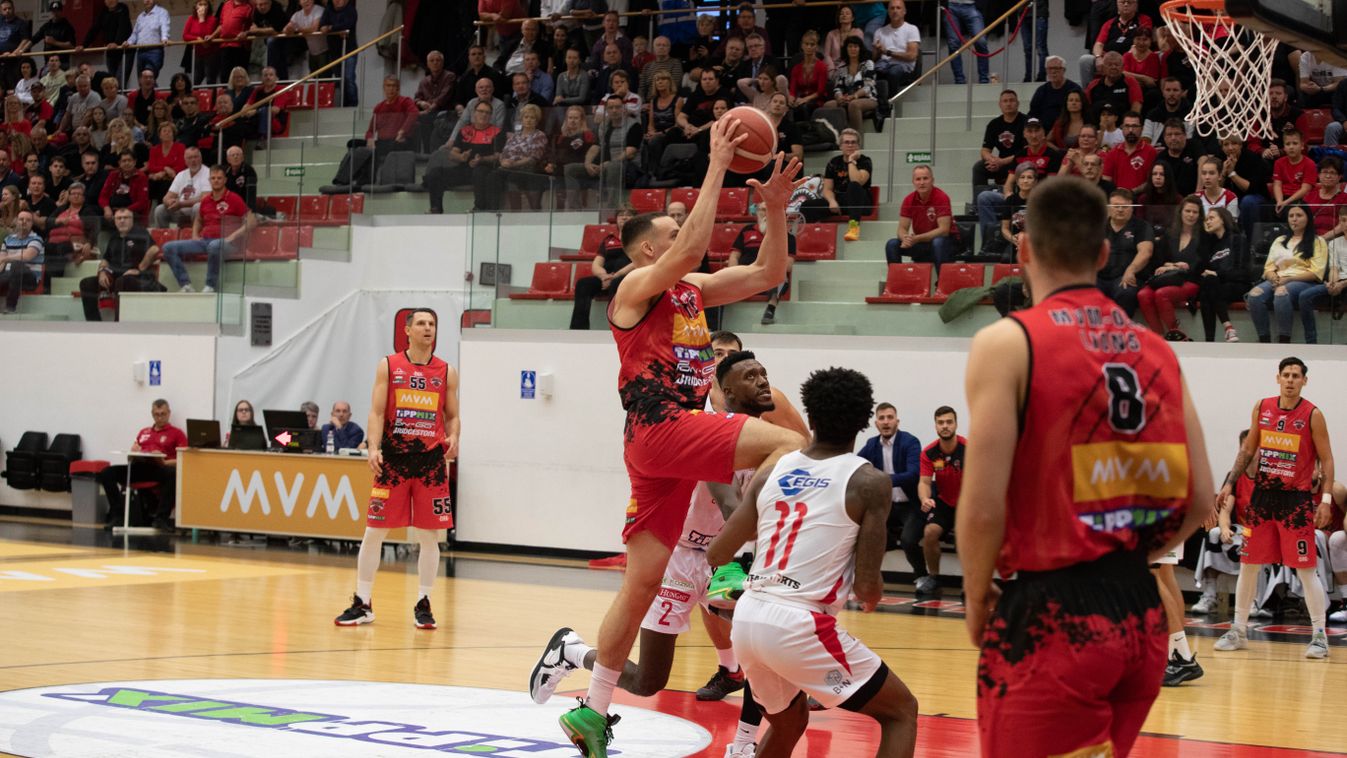 Remek oroszlányi kosárlabda-hétvége: az OSE Lions legyőzte az Körmendet - fotók