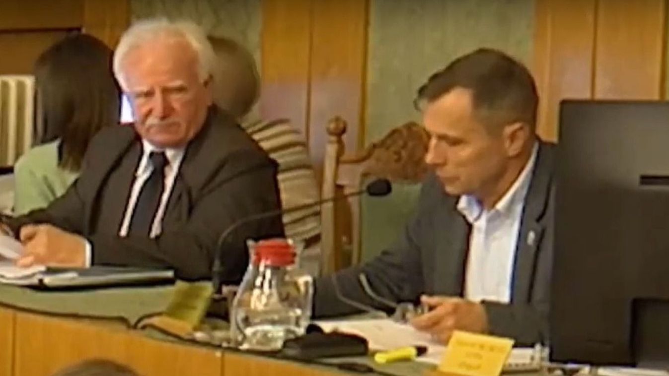 Káromkodott az ülésen Balmazújváros polgármestere