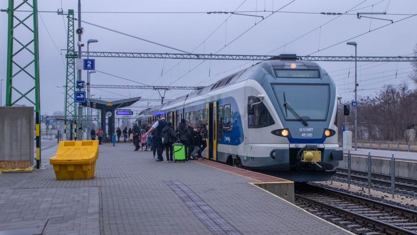Gázolt az esztergomi vonat, késésekkel kell számolni