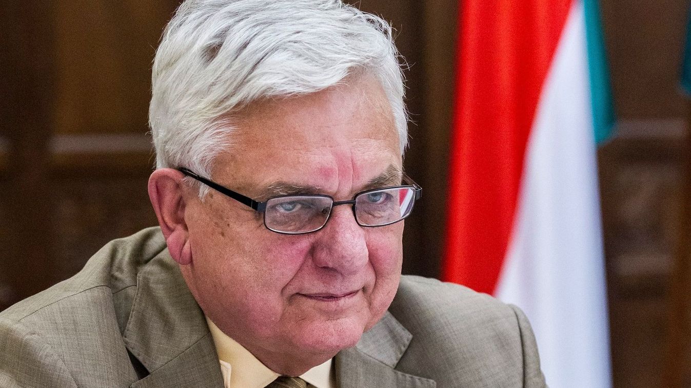Meghalt Duray Miklós