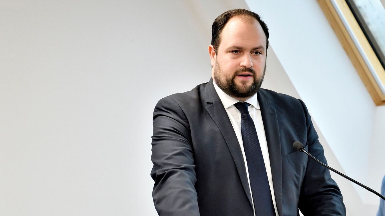 Feljelentést tettek a kormánypártok a rémhírterjesztés-ügyben