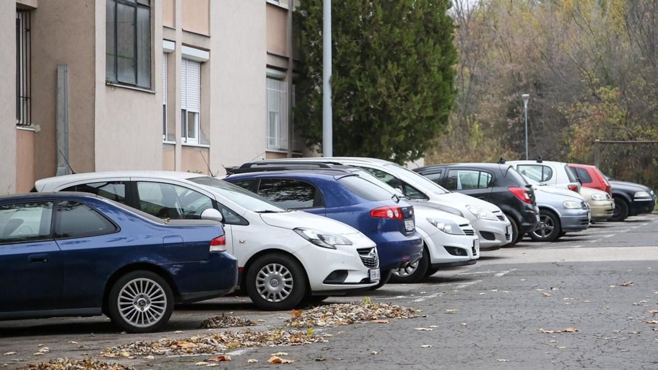Ingyenes lesz a parkolás az év utolsó hetén Tatabányán