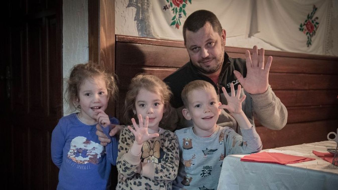 Már ötévesek a félárván maradt hajdúszoboszlói hármas ikrek