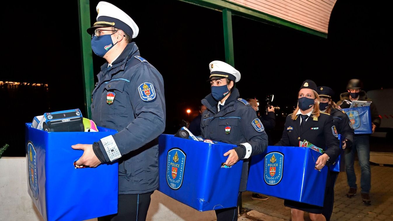 Több mint hat tonna tartós élelmiszert gyűjtöttek rászorulóknak a fővárosi rendőrök (videó)