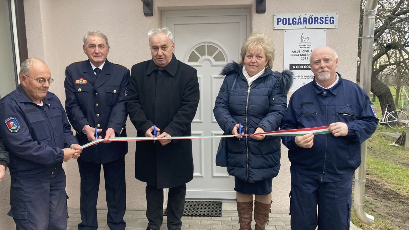 Birtokba vehették a bakonyszombathelyi polgárőrség felújított épületét