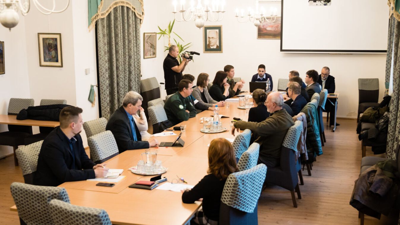 A hódok is téma volt a tatai Zöld Kerekasztalon