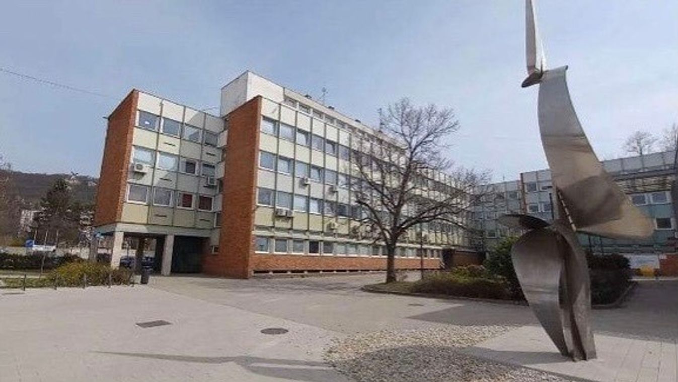 Ezt tegye, ha nem kapta meg a 70 feletti tatabányaiaknak járó 5000 forintot