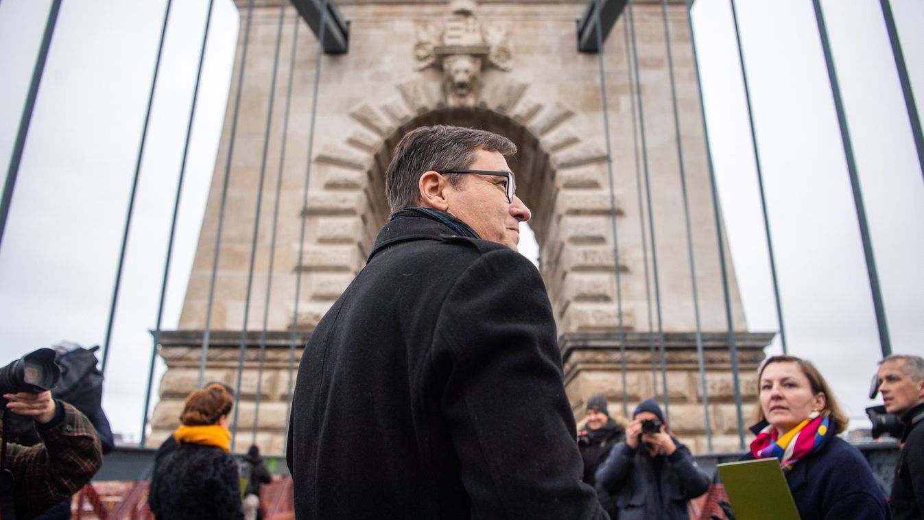 Autóklub: nem engedheti meg magának Budapest, hogy lezárja az autók előtt a Lánchidat