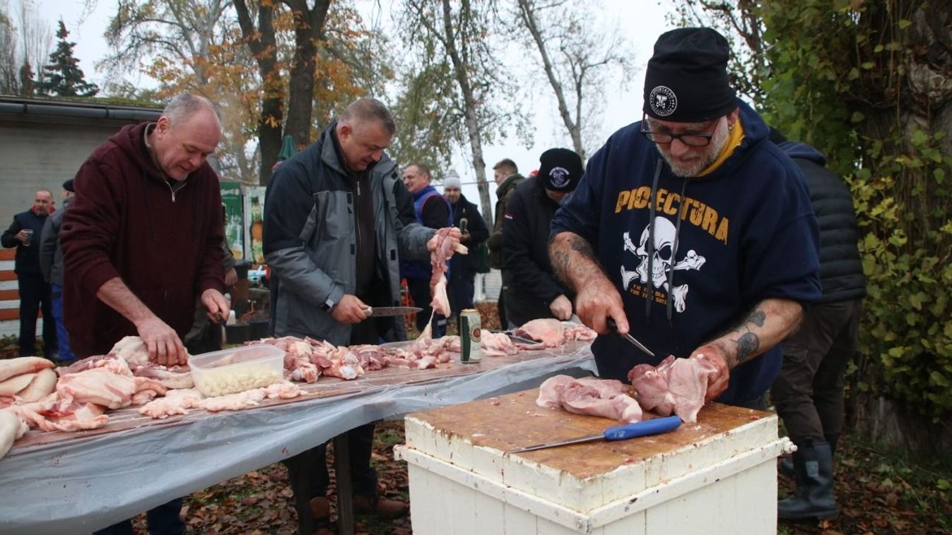 Rockra vágták a disznót Esztergomban