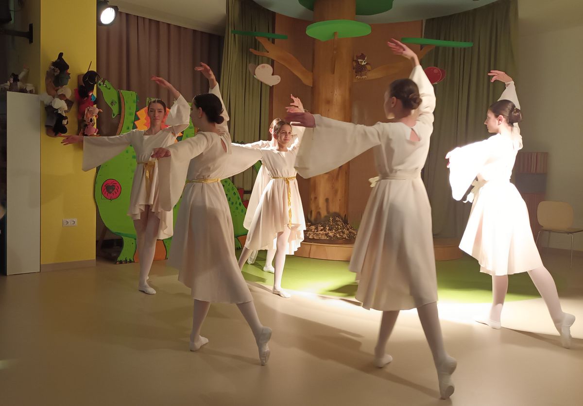 A Silhouette Balett Tatabányai Hattyú Csoportja táncolt a megnyitón