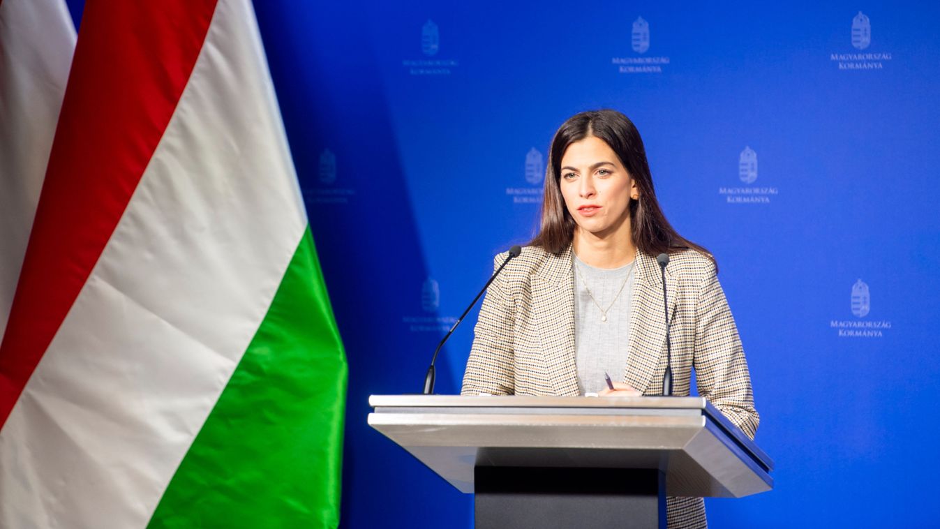 Szentkirályi Alexandra: minden szülő véleménye számít! (videó)
