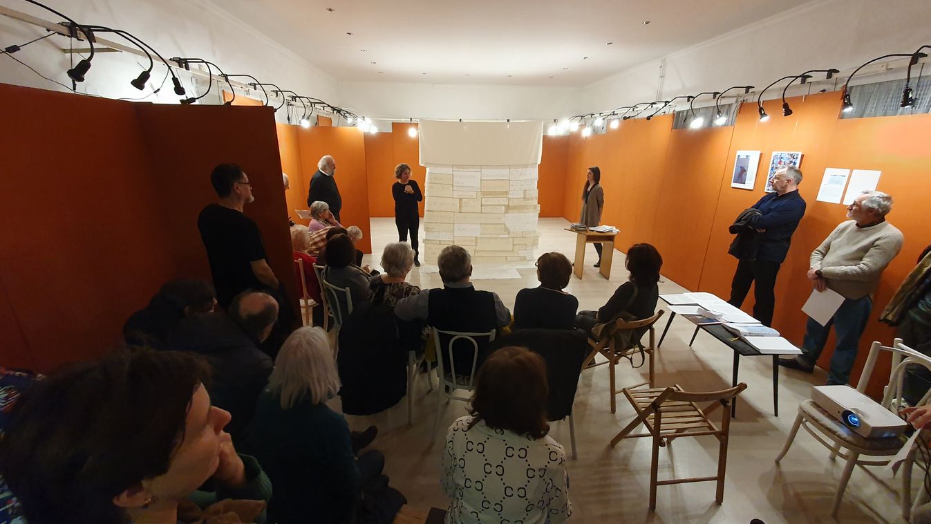 Kapott Európa hideget és meleget is a párkányi performanszban