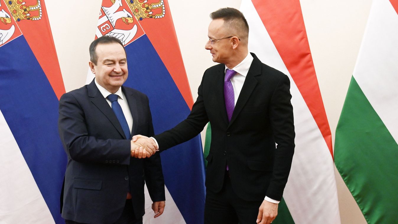 Szijjártó Péter: Magyarország és Szerbia is súlyosan érzi a háború és a migráció hatásait (videó)