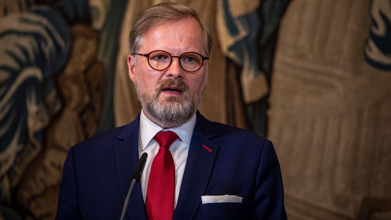 Nem sikerült megbuktatni az ellenzéknek a cseh kormányt