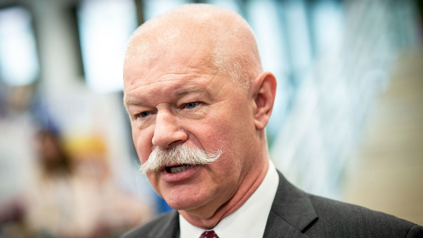 Csák János: a kultúra maga az életmódunk, az észjárásunk
