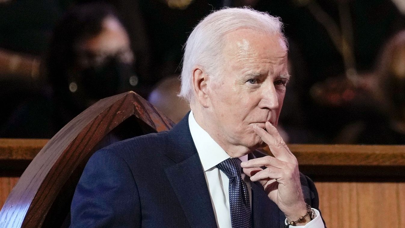 Az amerikaiak többsége szerint Joe Biden elnök helytelenül kezelte a titkos dokumentumokat