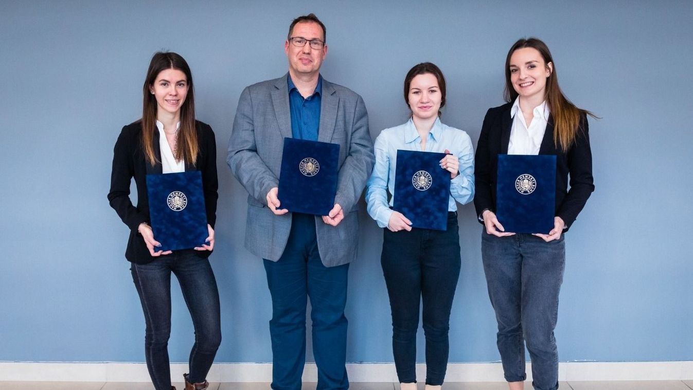 Kiválósági ösztöndíjat kapott három hallgató