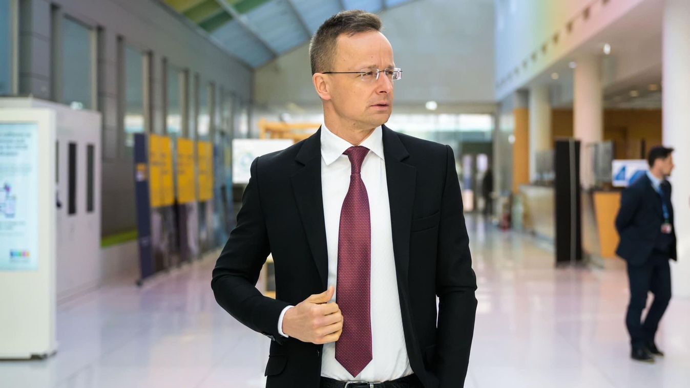 Szijjártó Péter: lehetővé kell tenni a kelet-nyugati együttműködés helyreállítását