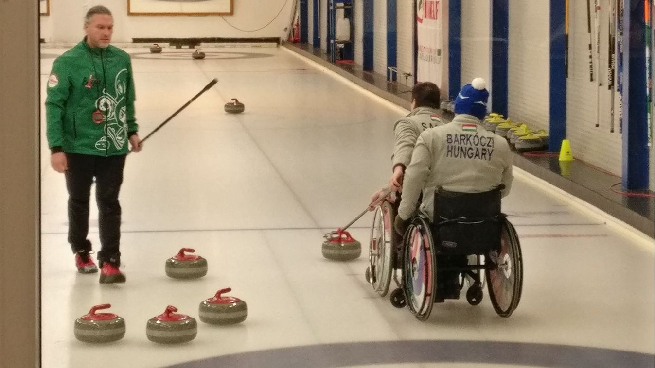 A kanadai vb-n a tatabányai kerekesszékes curlingcsapat: itt a dátum, mikor szurkolhatunk nekik