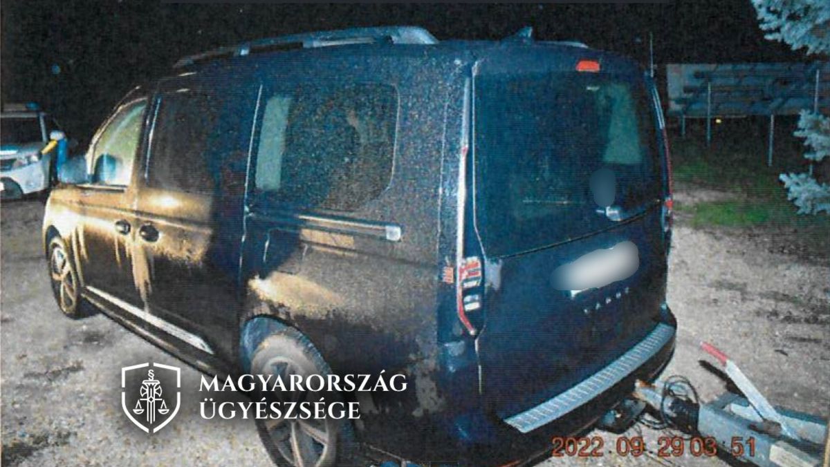 Dortmundban bérelt gépkocsival szállított migránsokat utánfutó tata m1