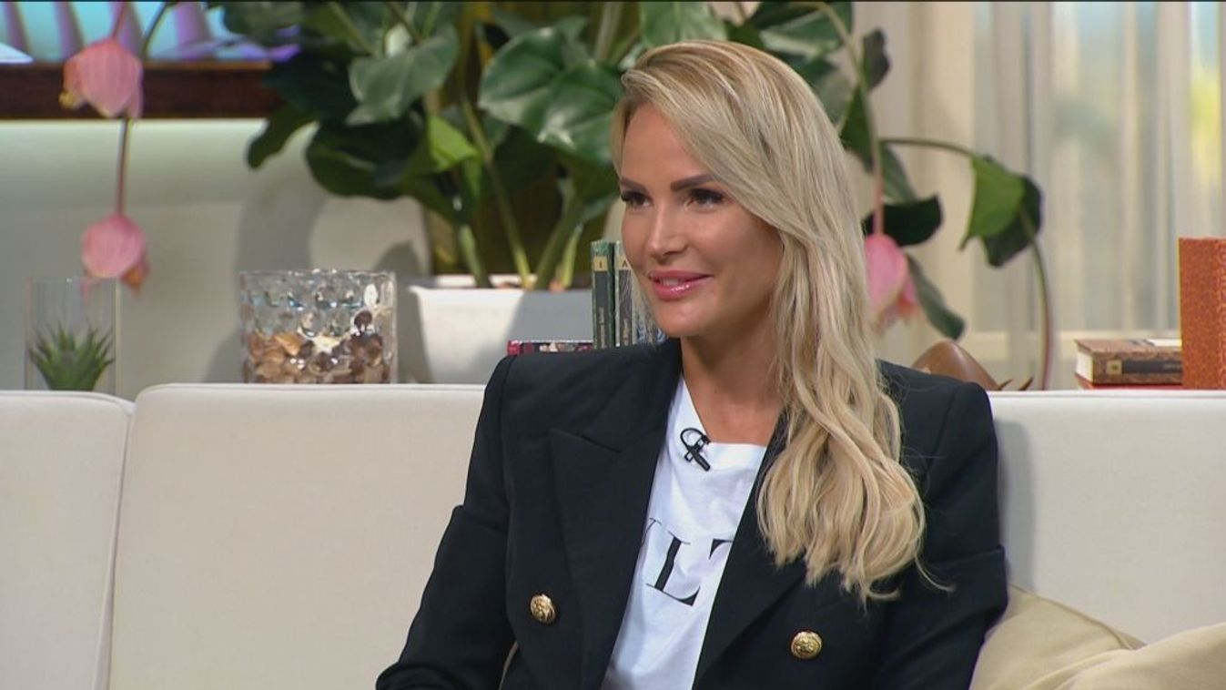Zimány Linda mellei imádják a tavaszt