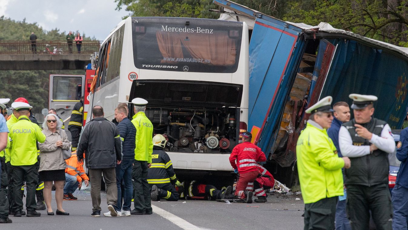 Szlovákiai buszbaleset: azonosították a halálos áldozatot