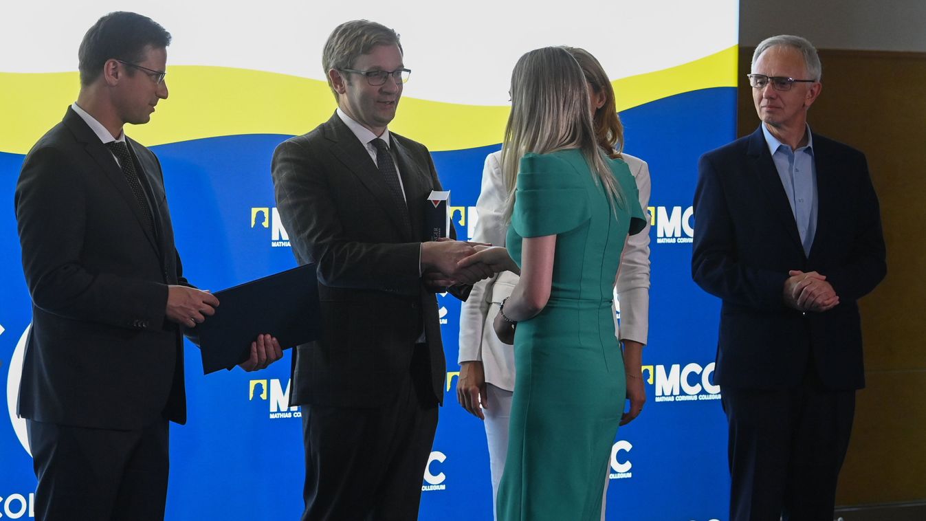 Gulyás Gergely: ma már senki nem vitatja annak helyességét, hogy egységes magyar nemzetben gondolkodunk