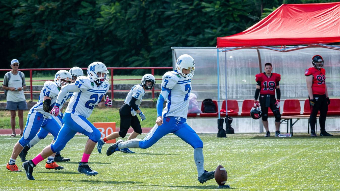 Szezont zárnak és adományt is gyűjtenek a Tatabánya Mustangs amerikaifutballistái