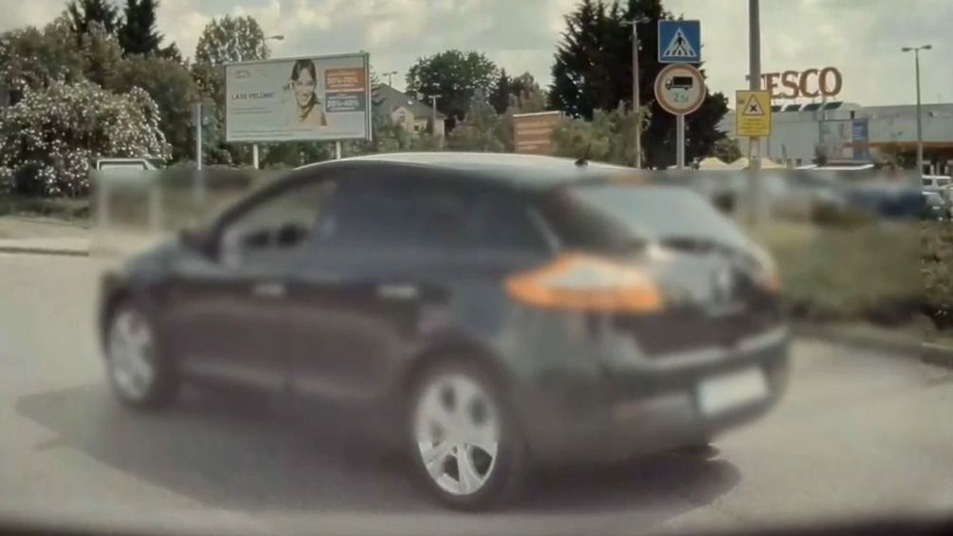 Cikkünk nyomán meszelték el a büntetőfékező esztergomi sofőrt +videó