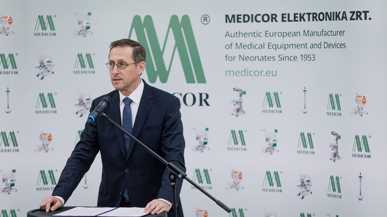 Varga Mihály: újabb beruházással erősödik az egészségipari gyártás és kutatás-fejlesztés (videó)