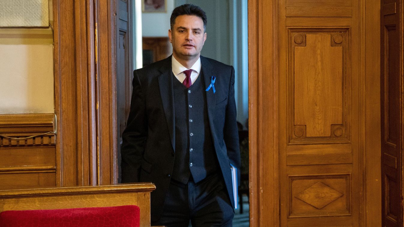 Márki-Zay Péter büszkén küzd a vásárhelyi gyerekek oktatása ellen