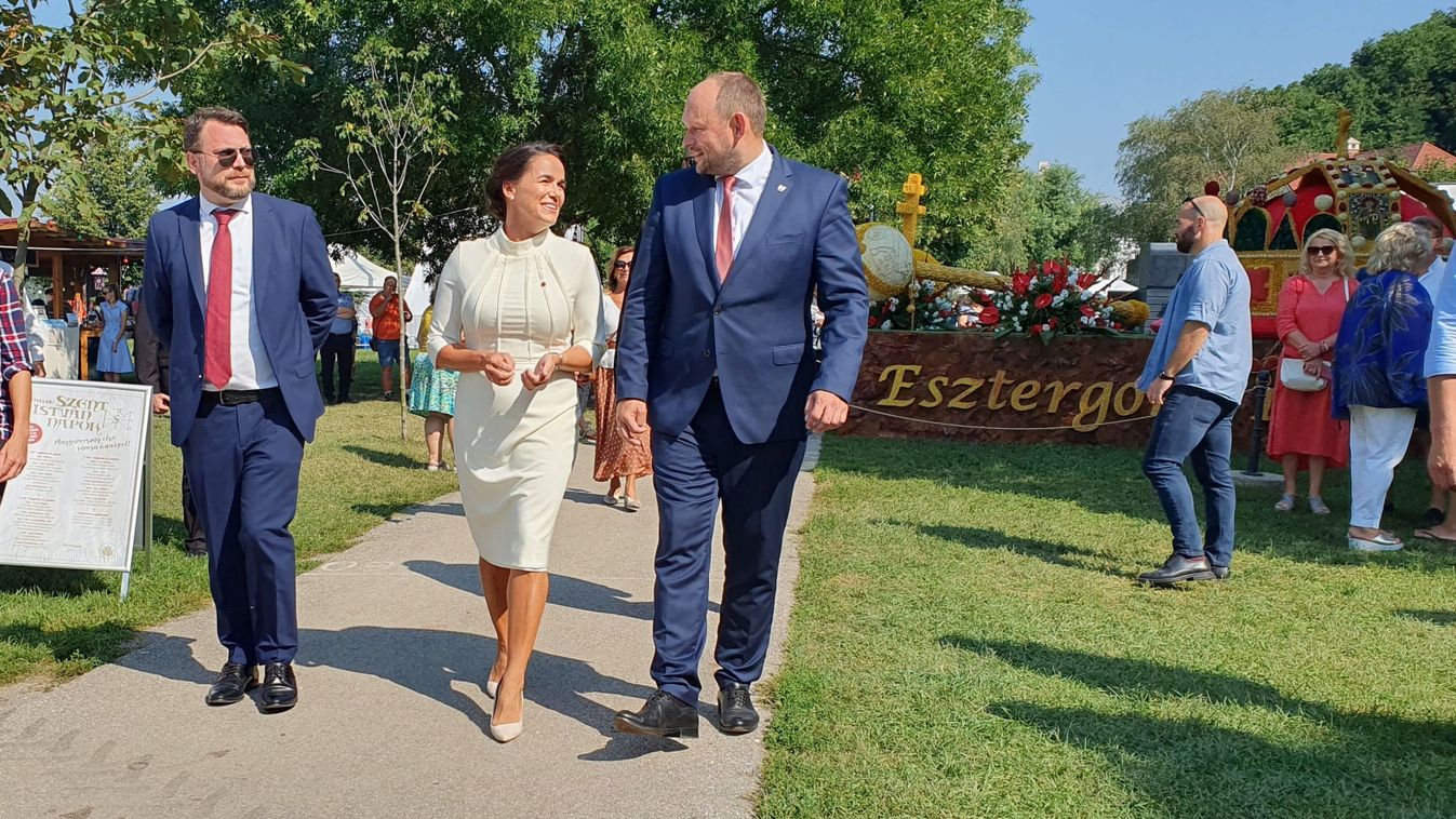 Novák Katalin Esztergomban: „Szent Istvánt magunkban hordozzuk, a részünkké vált”