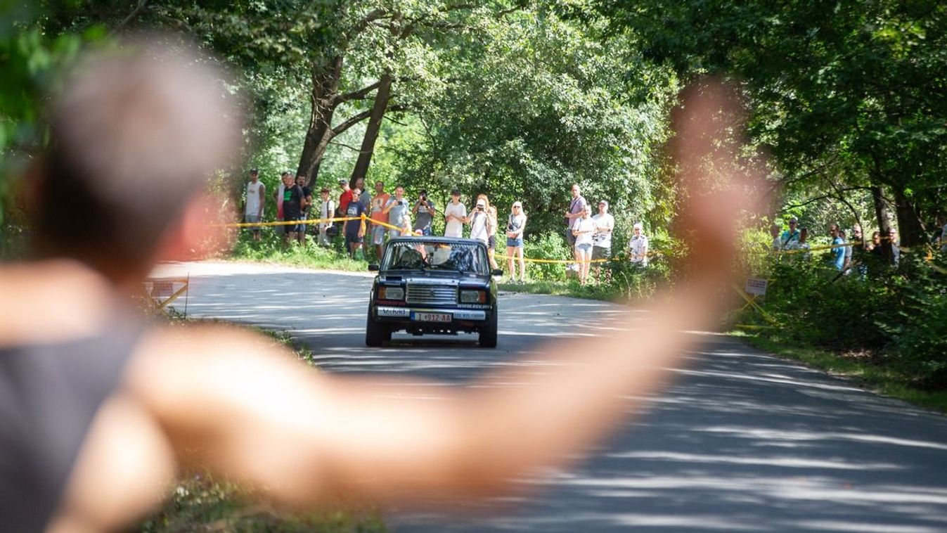 A csúszós út csak az egyik komoly kihívás volt a Bányásznapi Oroszlány Rally versenyzőinek