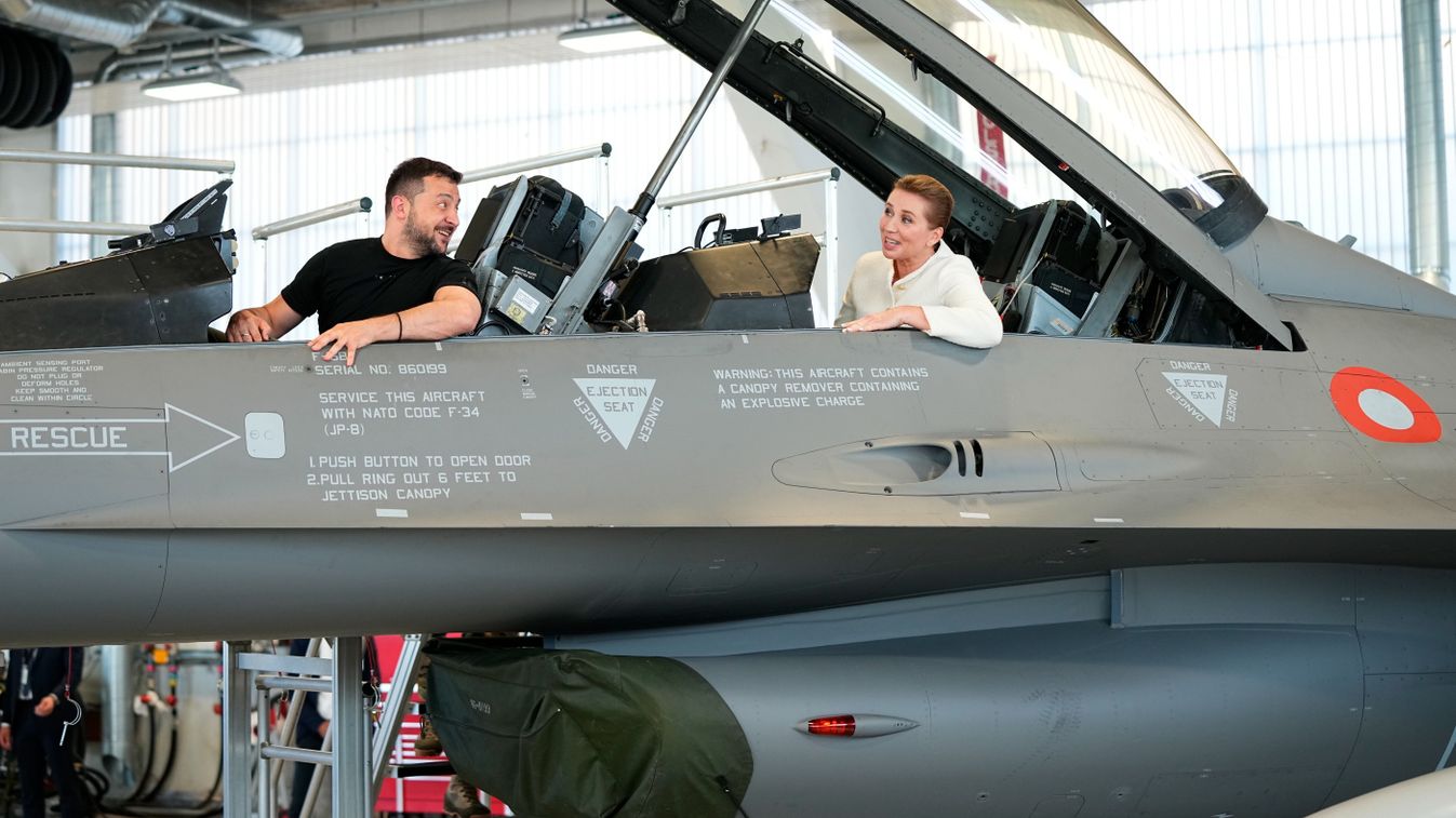 Ukrajna F–16-os harci gépeket kap Hollandiától