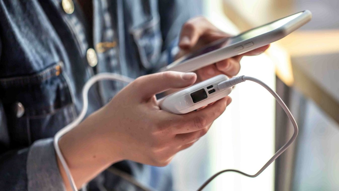 Nyáron a te gyereked is digitális nomád – Így védheted meg a személyes adatait