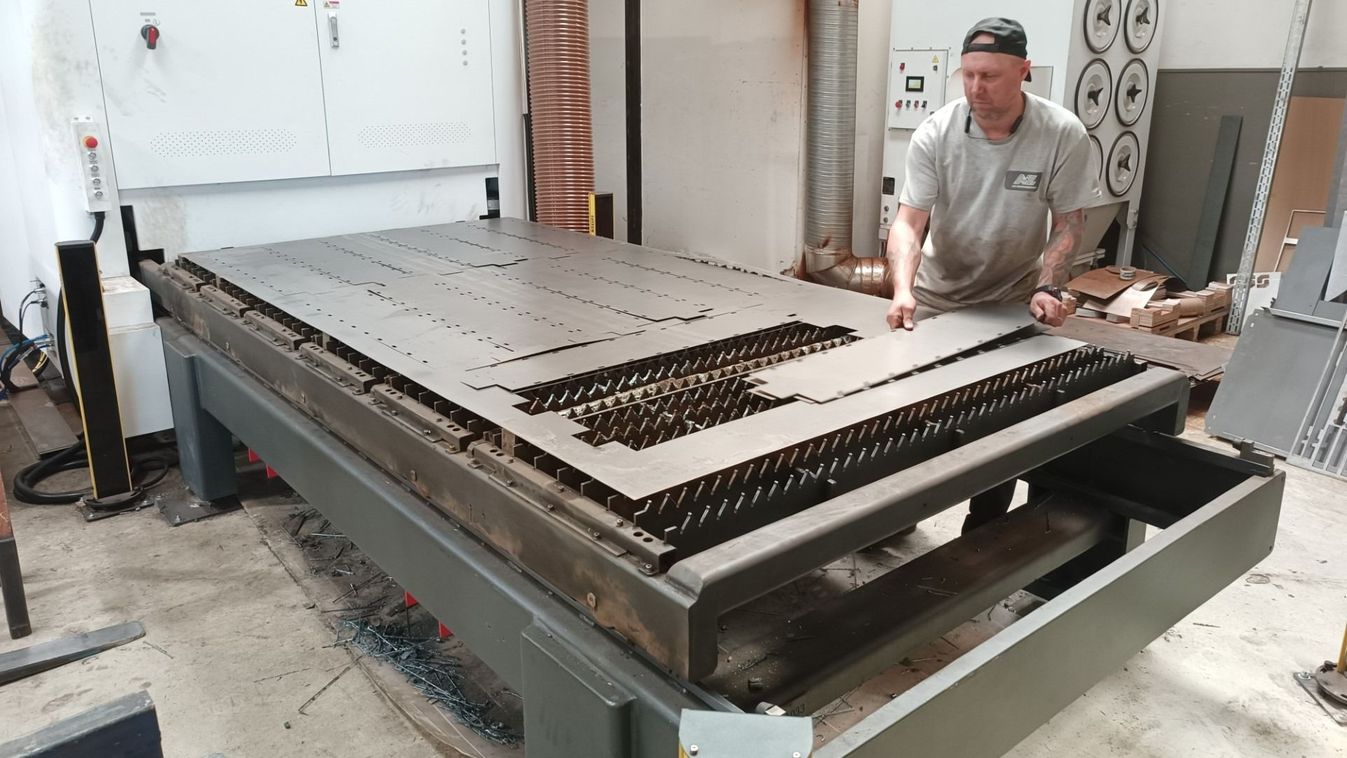 Egyenletesen fejlődik az AZ-Engineering Kft.