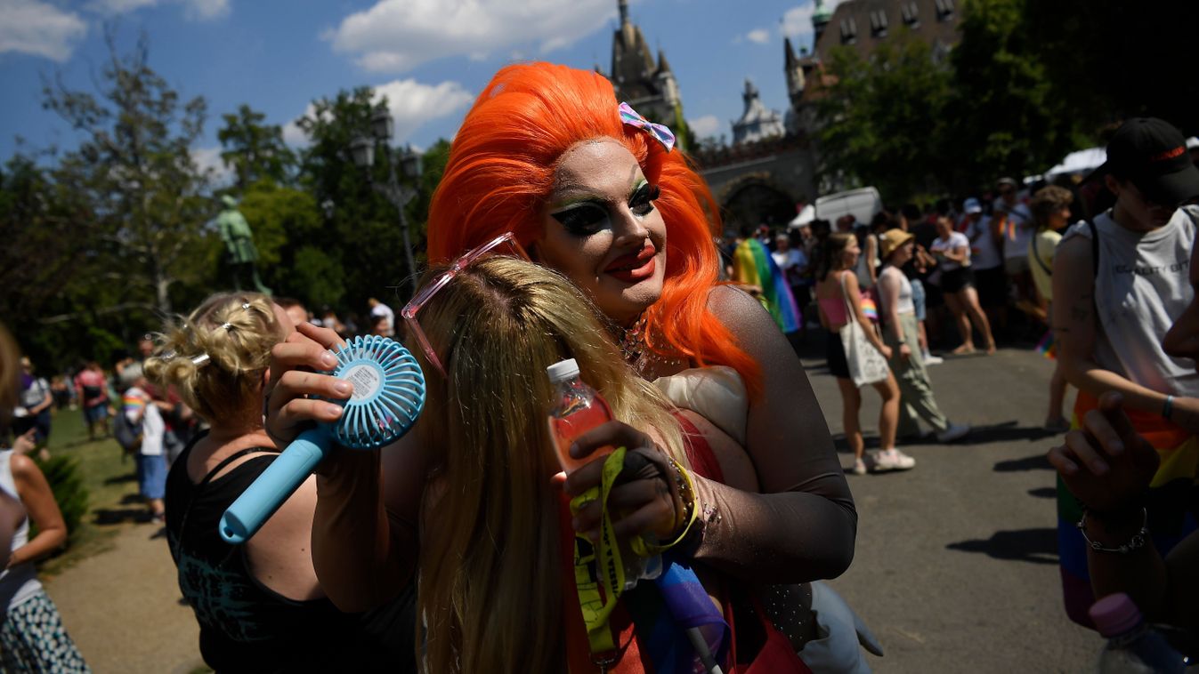 Soros alapítványai egymillió dollárral támogatták a prostituáltakat és az LMBTQ-közösséget