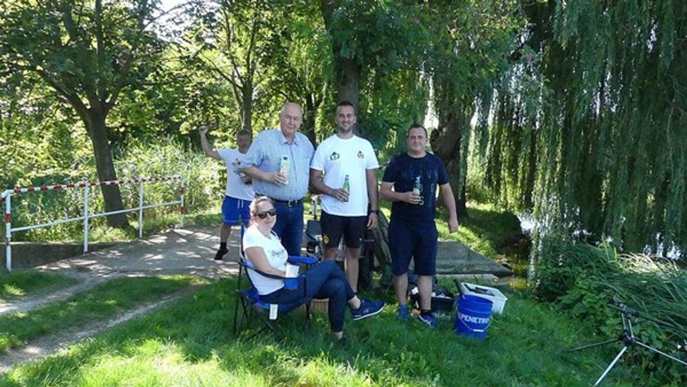 Családi napot tartottak az oroszlányi lánglovagok, most a kondérokra felügyeltek