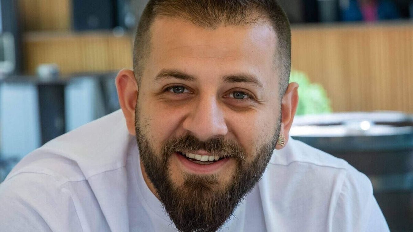 Megmutatta a hasonmását G.w.M