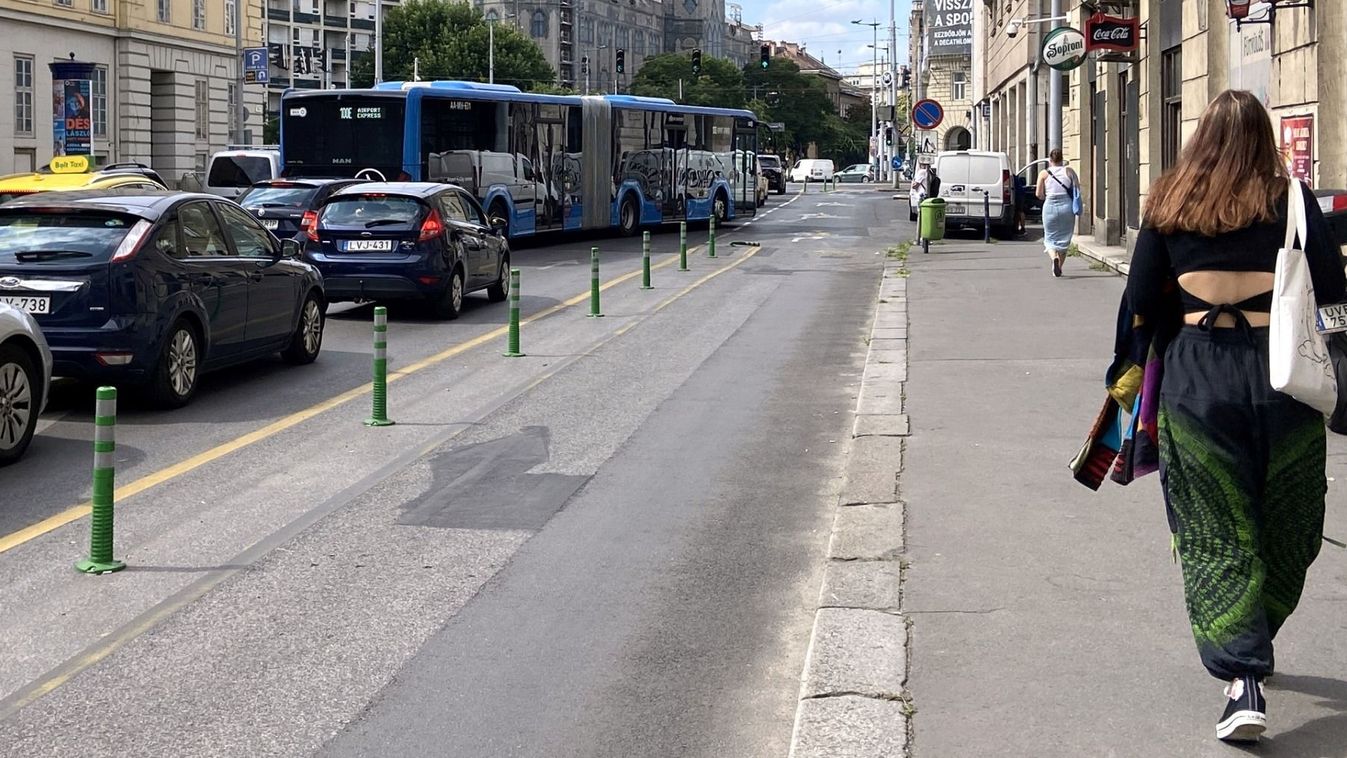 A jövőben még több karóval elválasztott kerékpársávra lehet számítani Budapesten