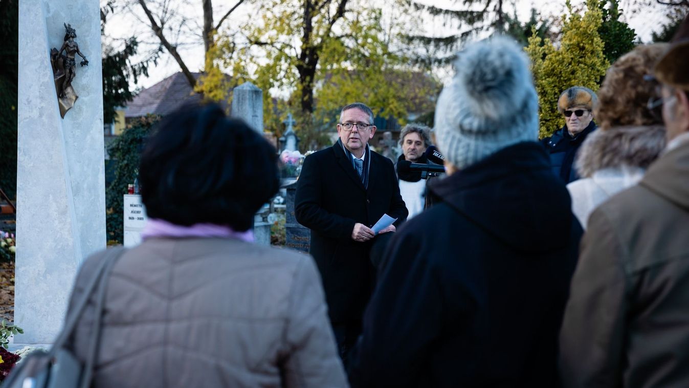 Aki tudta, milyen a pillanatban élni - méltó síremlék őrzi Nagy Jánosra emlékét Tatán